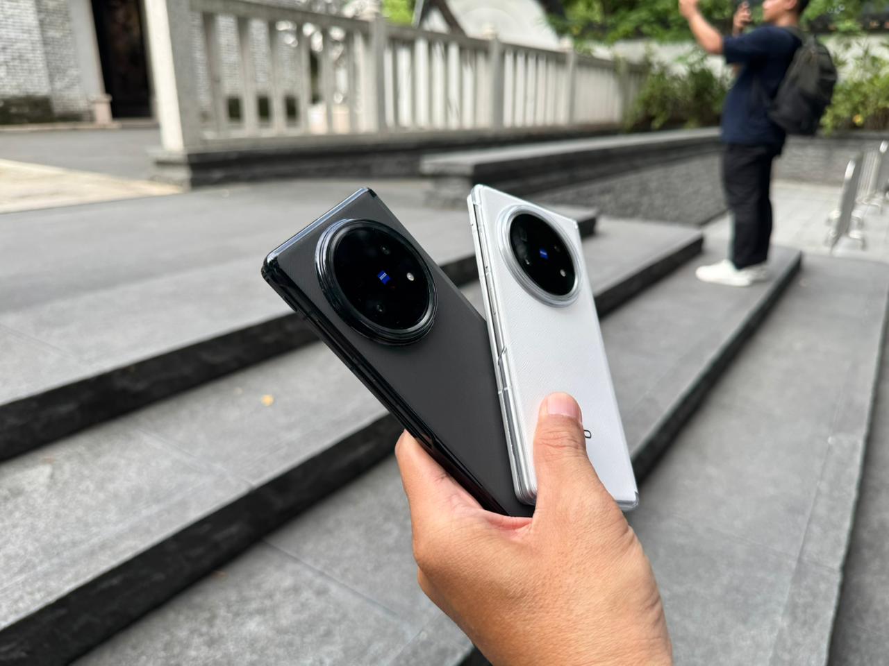 Hands-on Vivo X Fold5: HP Lipat Bodi Tipis, Baterainya 6.000 mAh